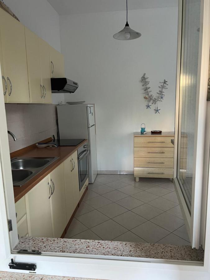Villa Claudia Beach Apartment Premantura Extérieur photo
